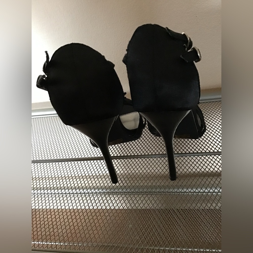 Qupid black stiletto heels with ruffles. Dressy satiny shoes. Size 7.5 - Picture 7 of 12
